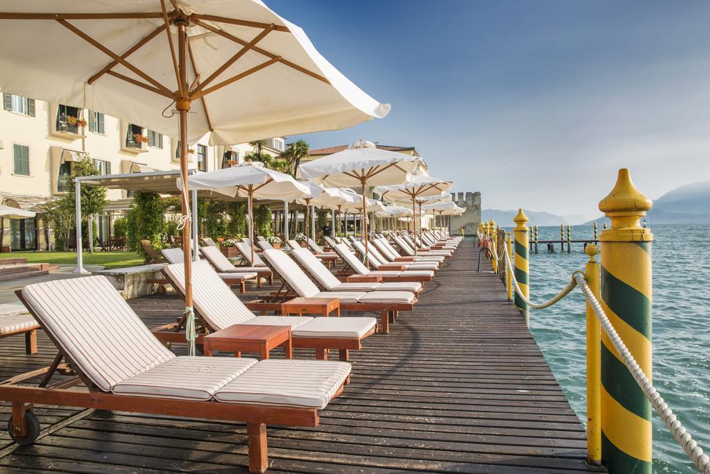 Grand Hotel Terme Sirmione Exterior photo The Lakefront