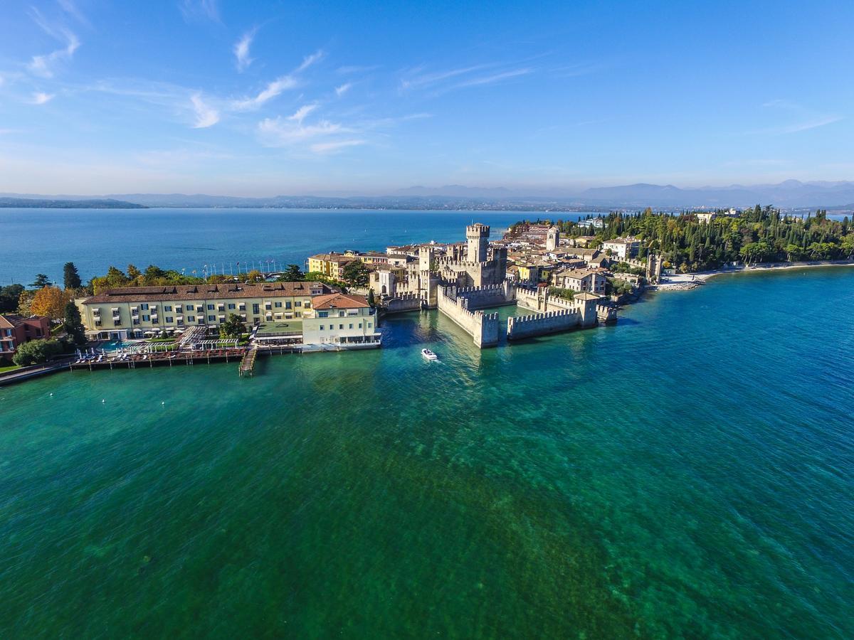 Grand Hotel Terme Sirmione Exterior photo Aerial view of the town