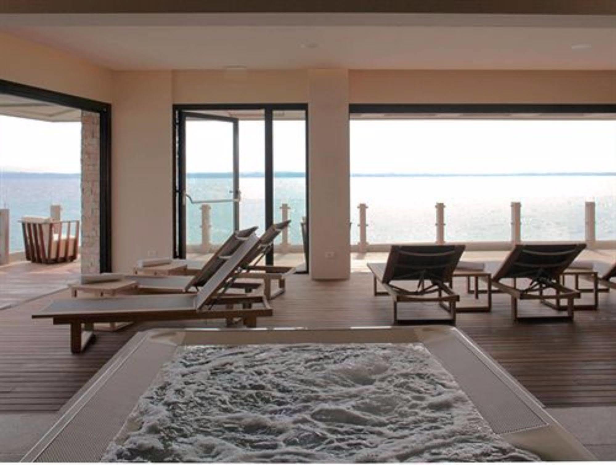 Grand Hotel Terme Sirmione Exterior photo Spa